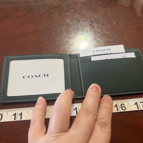 Coach New Card Holder - Green and Black